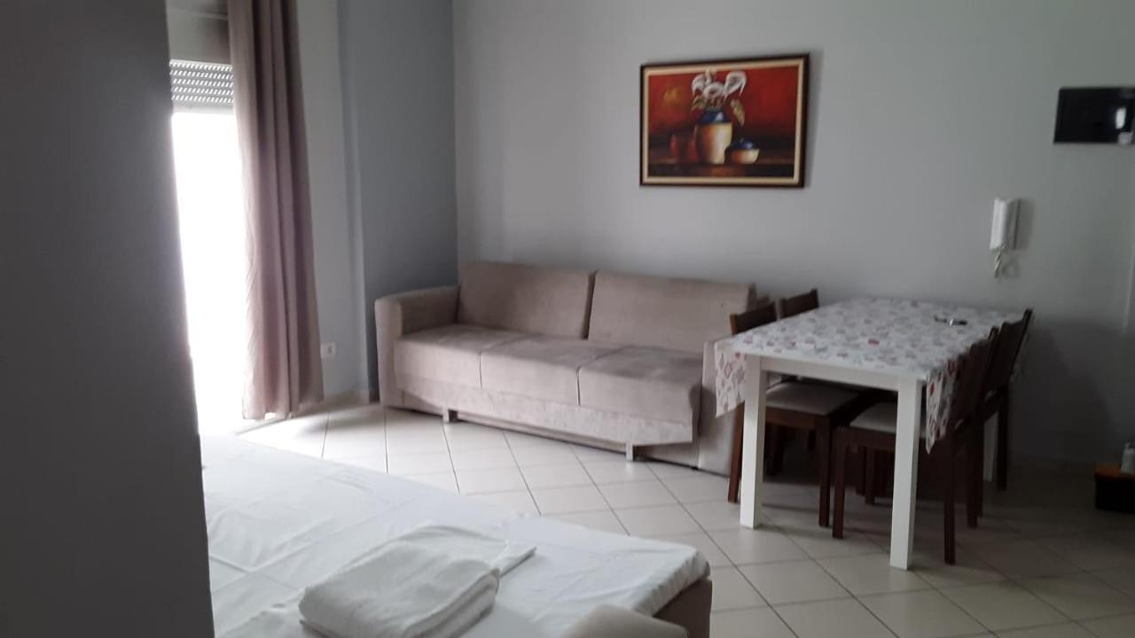 Lungomare Apartament Sea View Vlorë エクステリア 写真
